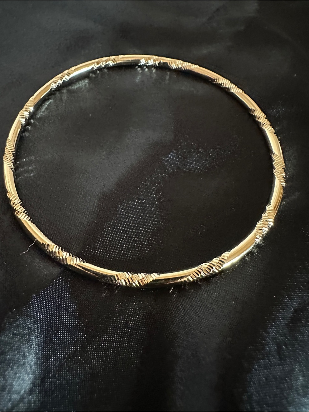 Pretty Bird Bangle Bracelet 18K Gold Size 8 New